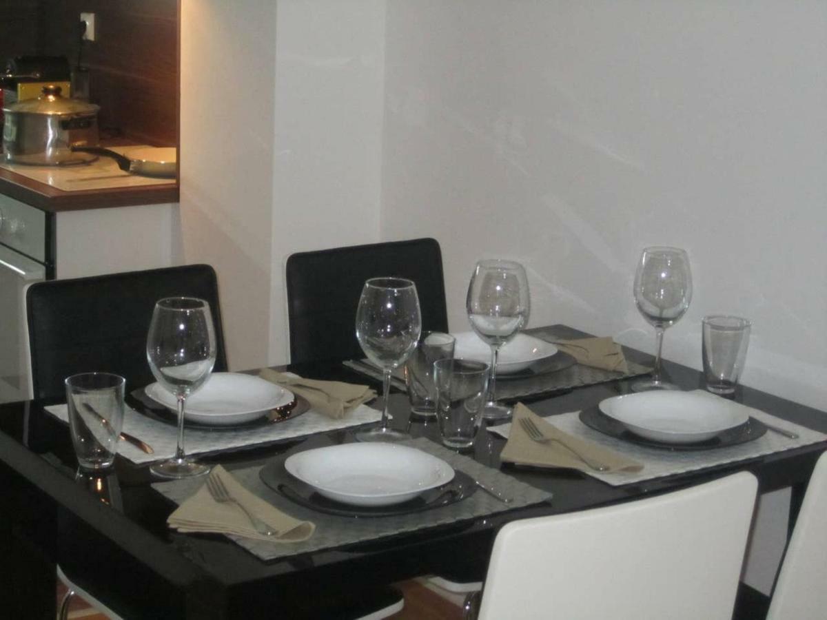 65 Square Meters Designer Apartment In Heart Of City - River View ! Park For Free Nisz Zewnętrze zdjęcie